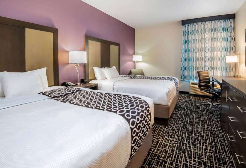 فندق La Quinta By Wyndham Pampa