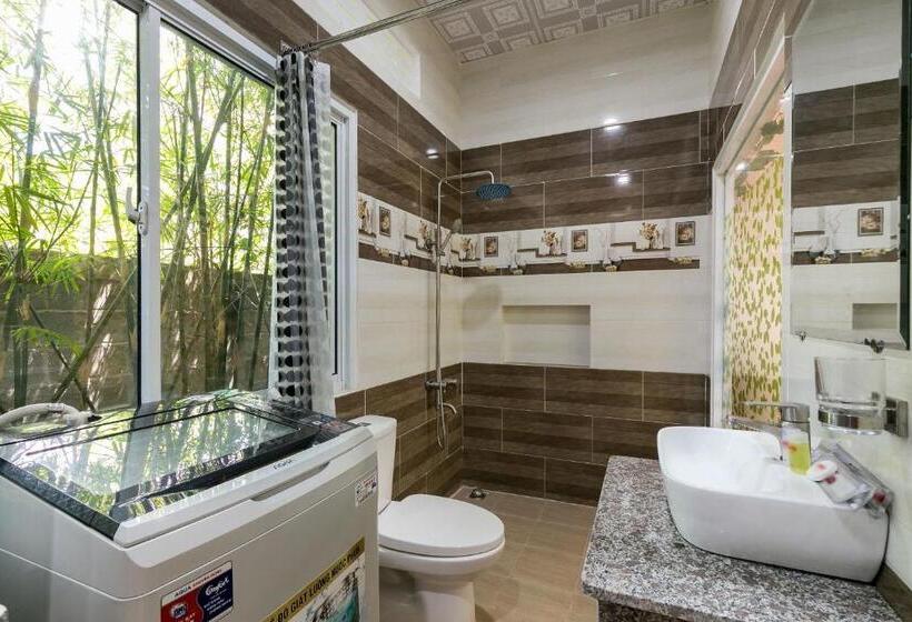 Hotel Mayfair Valley