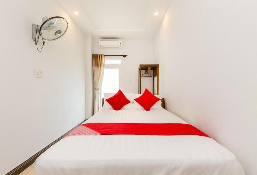 Hotel Mayfair Valley