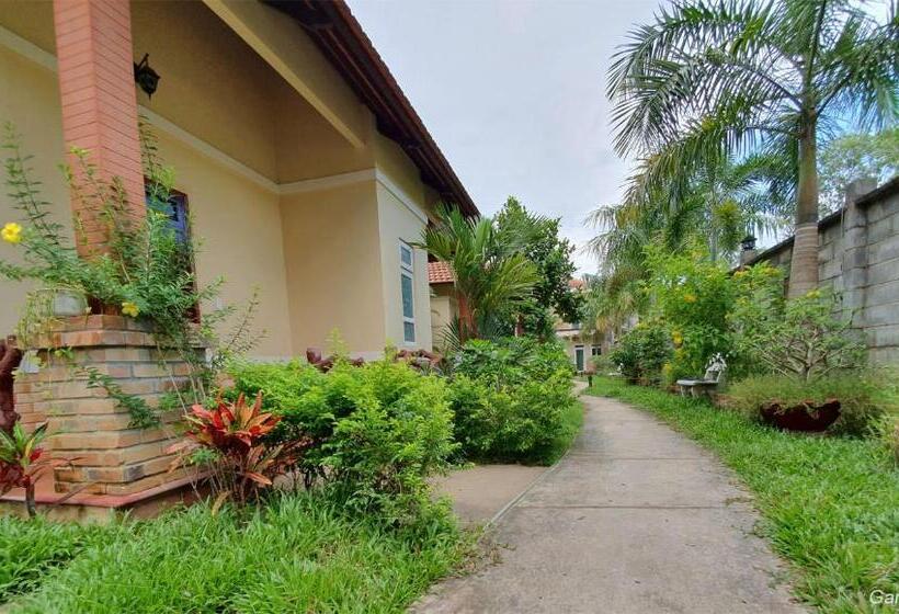 Hotel Mayfair Valley