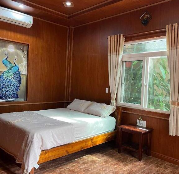 Hotel Mayfair Valley