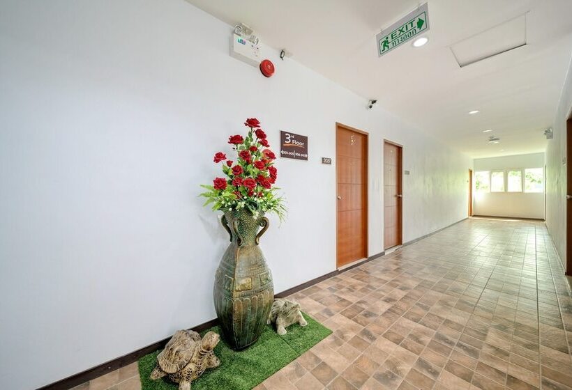 ホテル Nai Yang Place  Phuket Airport