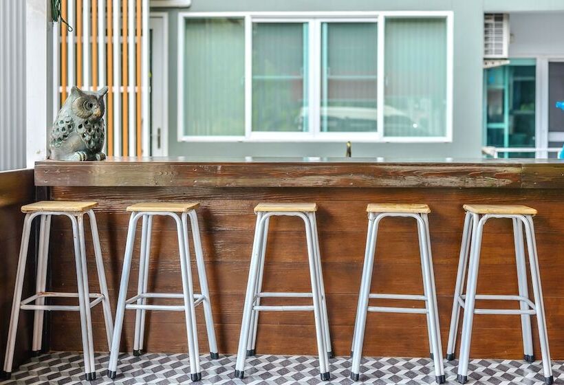 ホテル Nai Yang Place  Phuket Airport