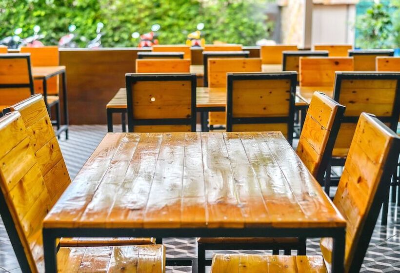 ホテル Nai Yang Place  Phuket Airport