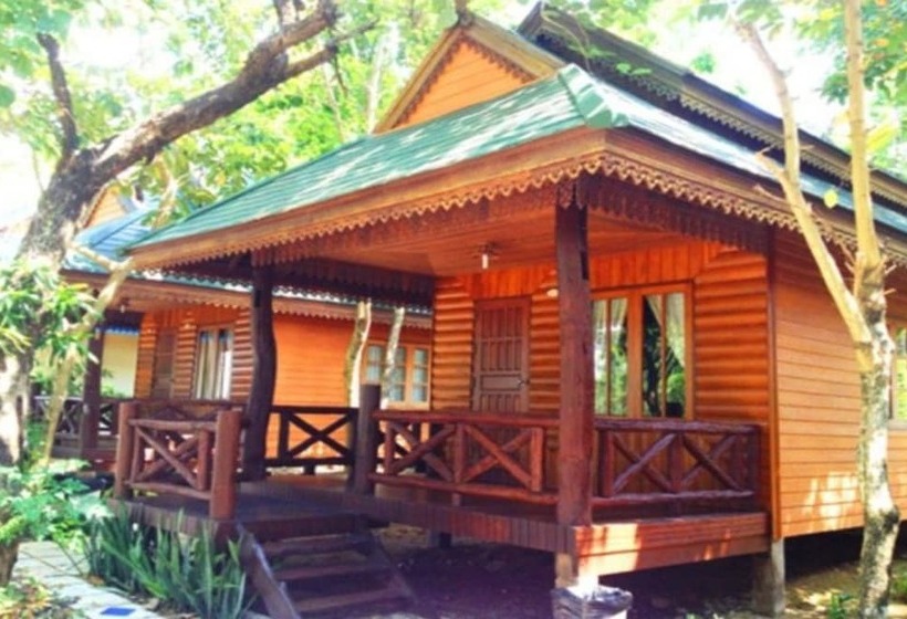 בית מלון כפרי Sri Phairin Resort