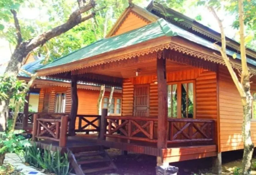 Hotelli Sri Phairin Resort