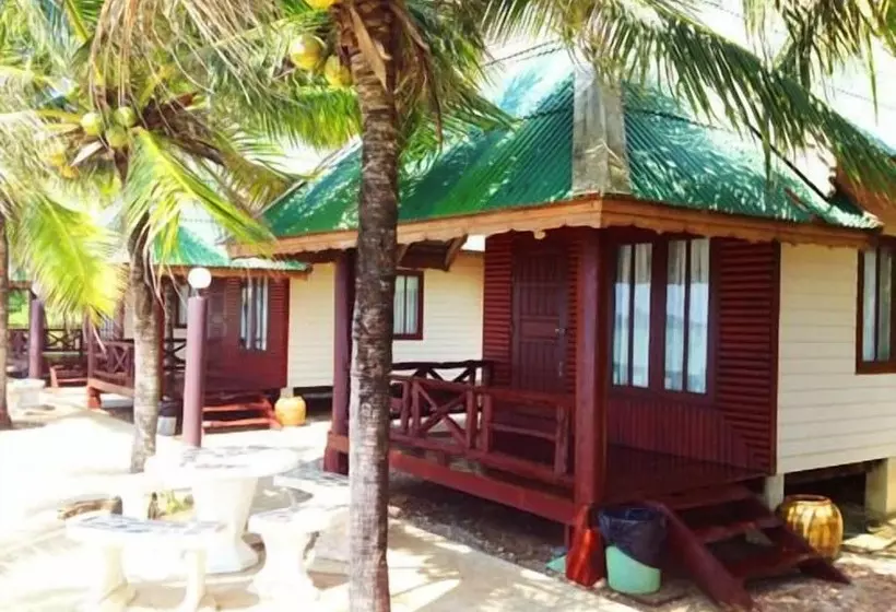 Hotelli Sri Phairin Resort