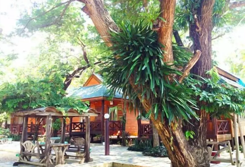 Hotelli Sri Phairin Resort