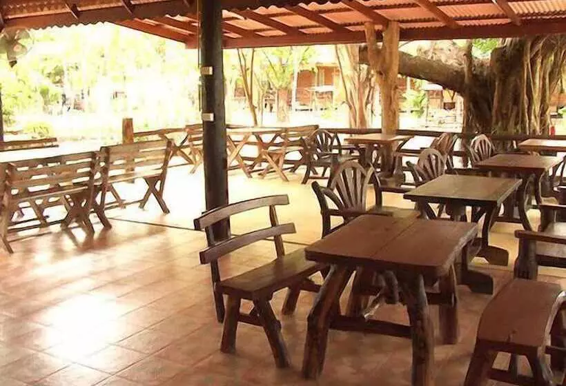 Hotelli Sri Phairin Resort