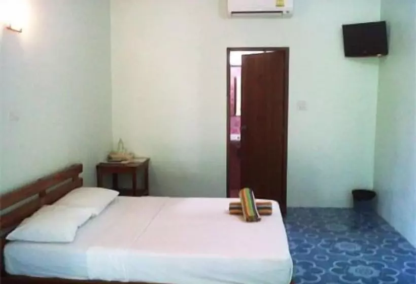 Hotelli Sri Phairin Resort