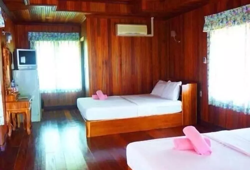 Hotelli Sri Phairin Resort