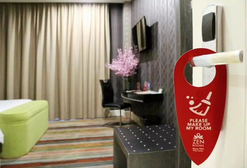 ホテル Zen Rooms Gunung Bawakaraeng