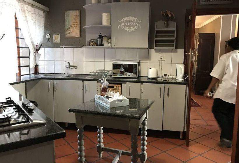 Waterhouse Guest Lodges 295 Indus Street