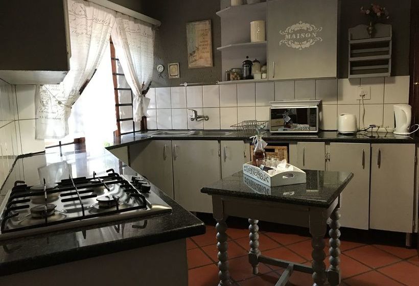 Waterhouse Guest Lodges 295 Indus Street