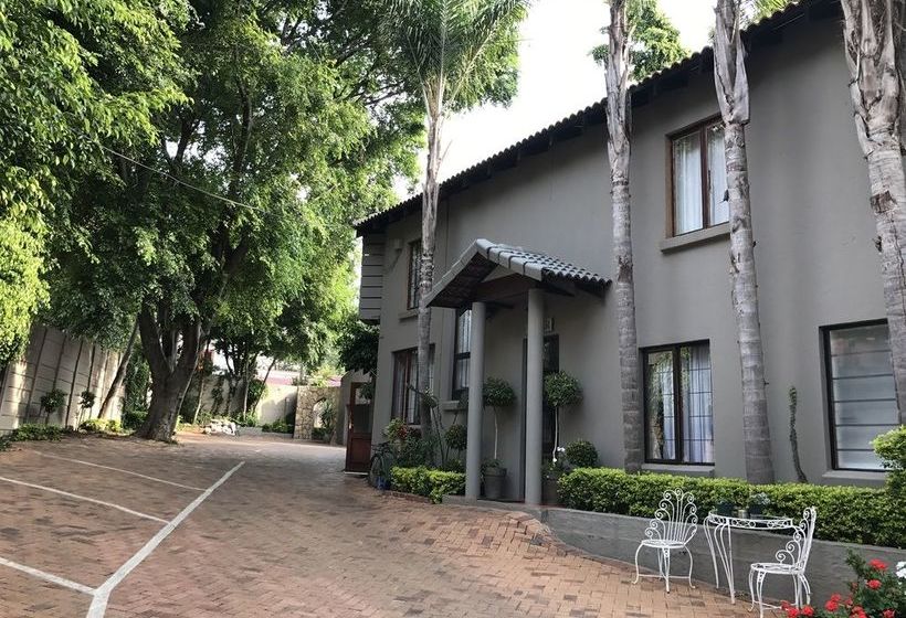 Waterhouse Guest Lodges 295 Indus Street