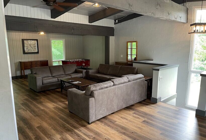 128 Birch View Trail