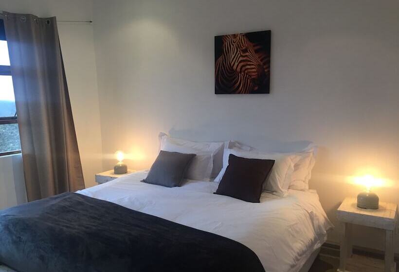 فندق African Crags Eco Lodge