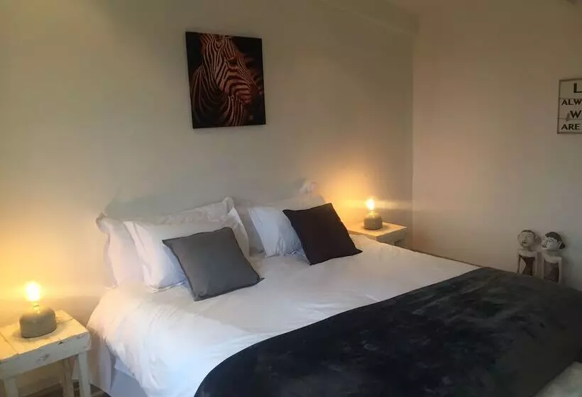 ホテル African Crags Eco Lodge