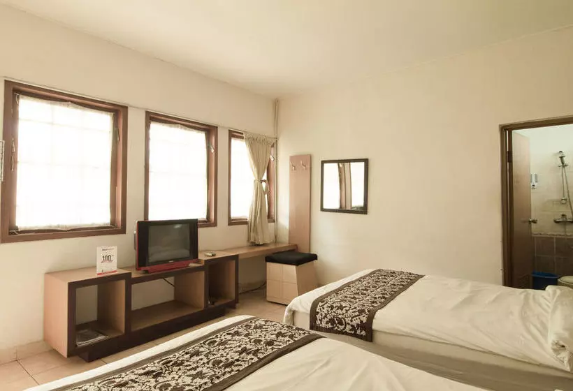 ホテル De  Tropis Family Guest House