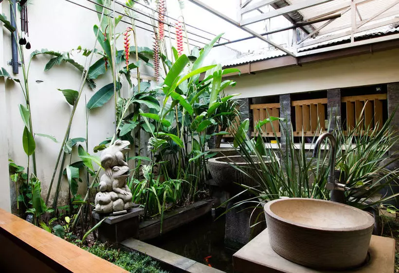 ホテル De  Tropis Family Guest House