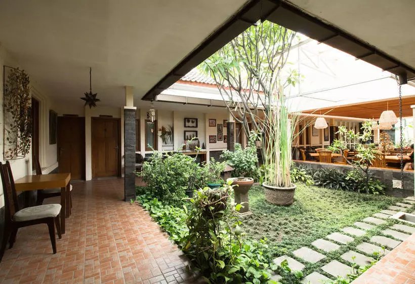 ホテル De  Tropis Family Guest House