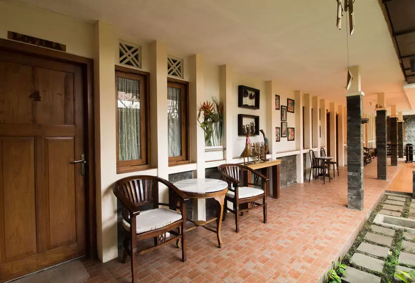 ホテル De  Tropis Family Guest House