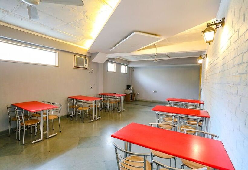 Fabhotel Premium Nest