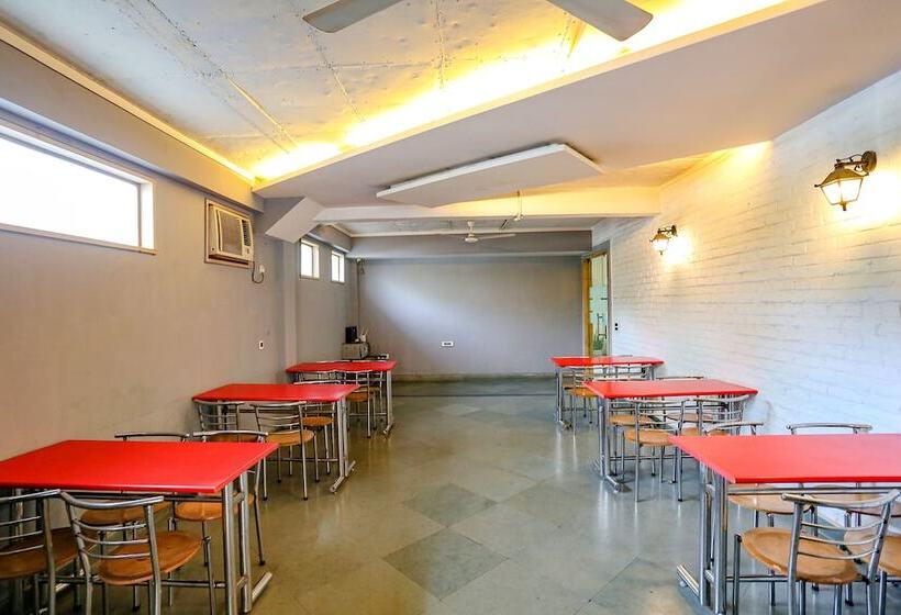 Fabhotel Premium Nest