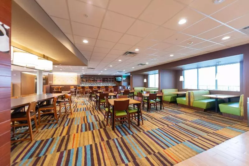 ホテル Fairfield Inn & Suites By Marriott Sidney
