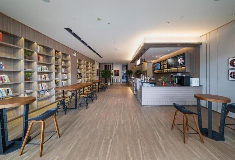 Hanting Hotel Shanghai Anting Xinyuan Road