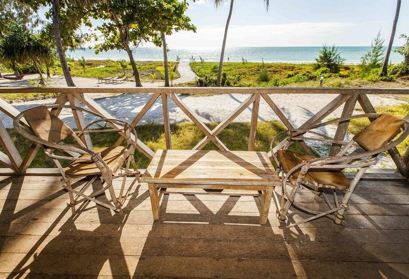 בית מלון כפרי On The Rock Zanzibar