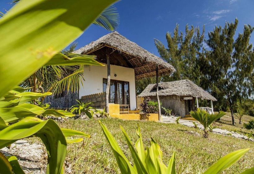 בית מלון כפרי On The Rock Zanzibar