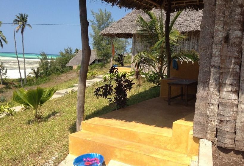 בית מלון כפרי On The Rock Zanzibar