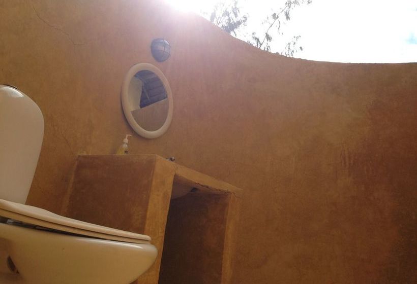 בית מלון כפרי On The Rock Zanzibar