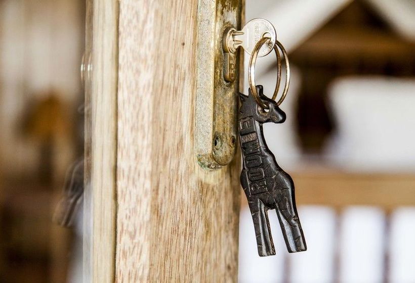 בית מלון כפרי On The Rock Zanzibar