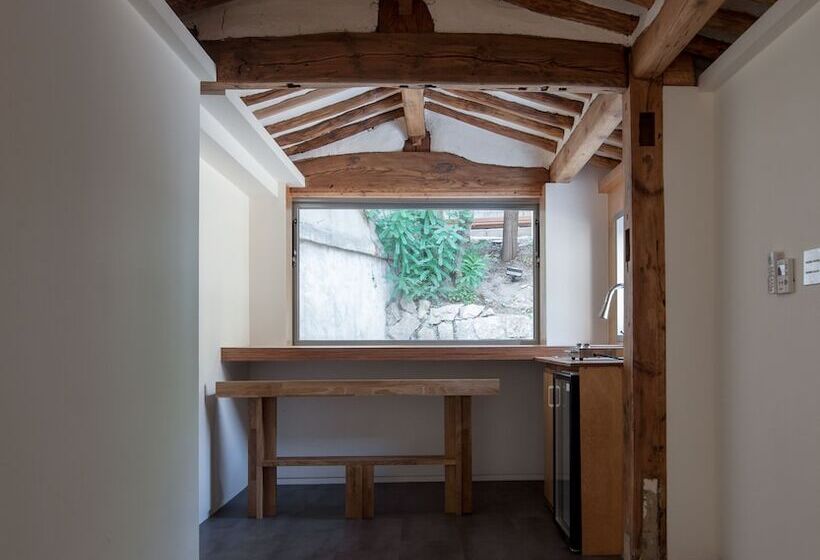 Hanok Residence Hotel Side