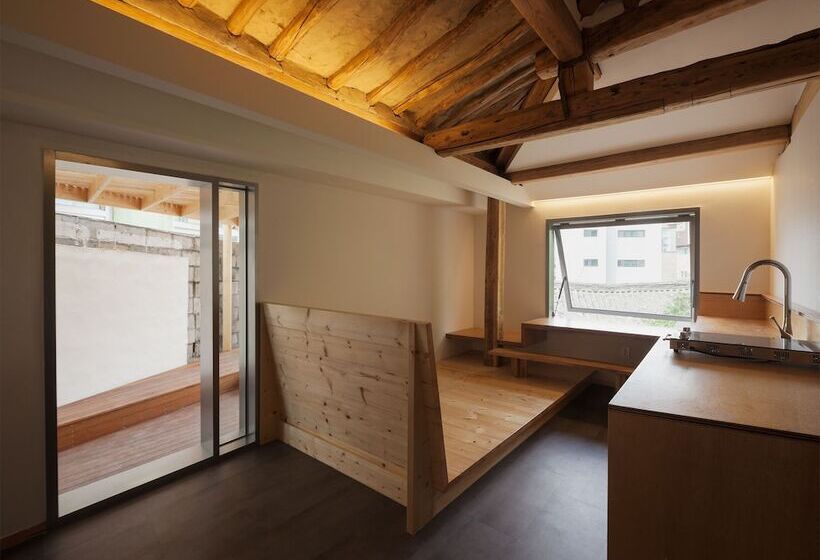 Hanok Residence Hotel Side