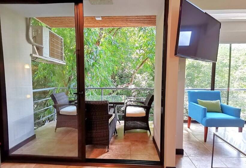 Jungle Vista Boutique