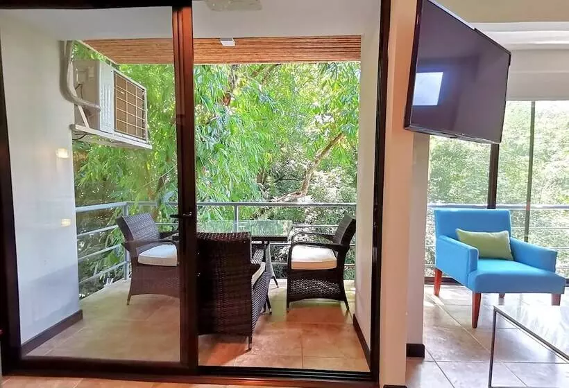 Jungle Vista Boutique