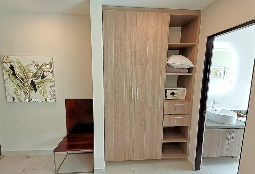 Jungle Vista Boutique