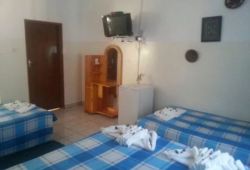پانسیون Liya Guest Lodge