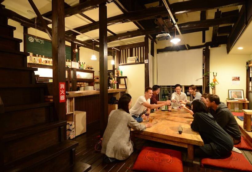 Alberg Guest House Kuku