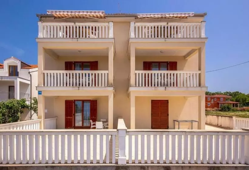 Apartments Rina