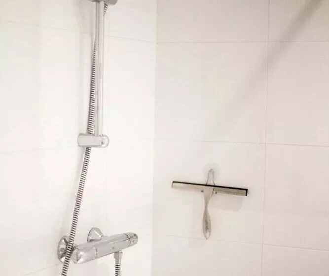 تختخواب و صبحانه Kuwadro Guesthouse Centrum