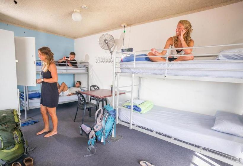 여관 Surfers Paradise Yha