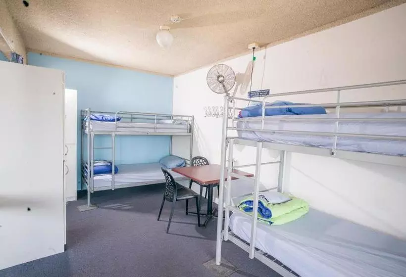 Hostelli Surfers Paradise Yha