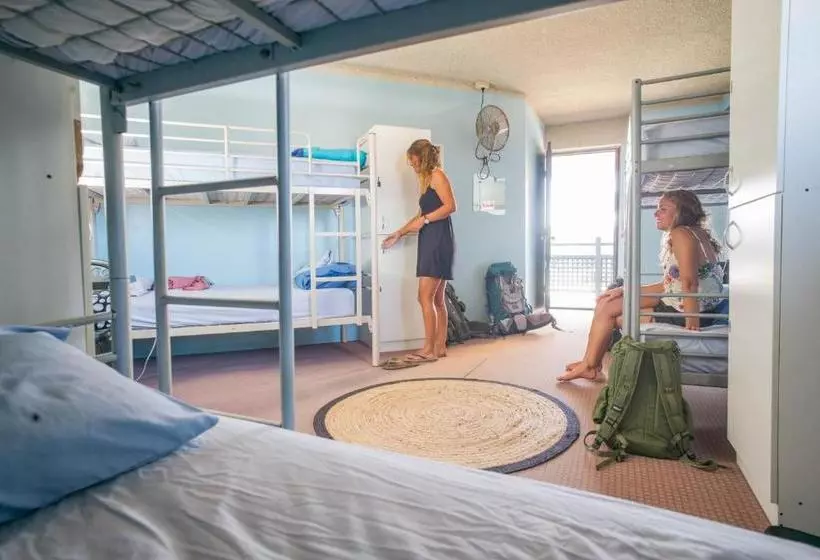 Hostelli Surfers Paradise Yha