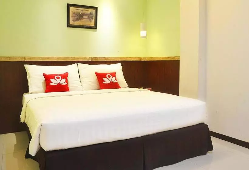 簡易ホテル Zen Rooms Kalimas Kh Mas Mansyur