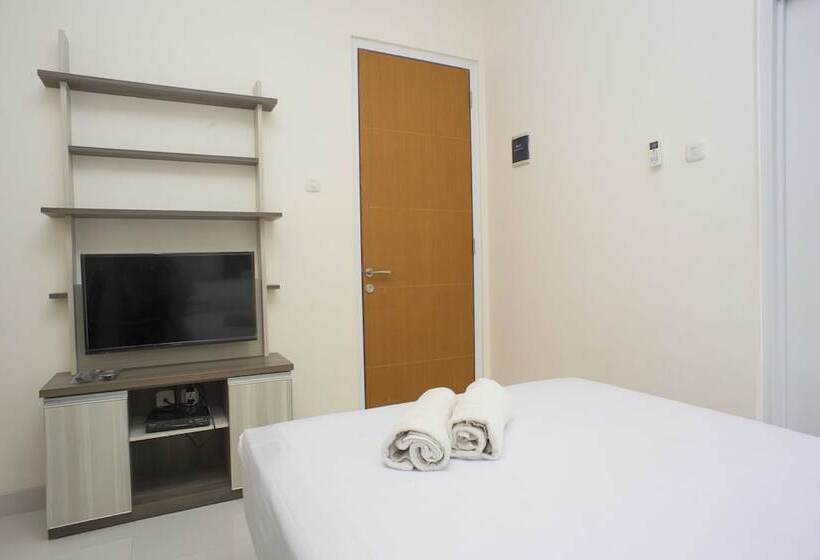 Отель Reddoorz @ Anggrek Radio Dalam