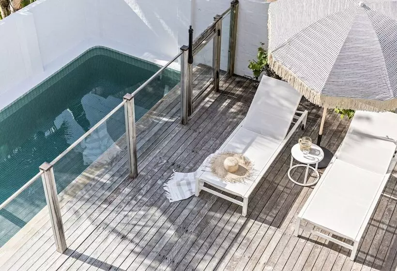 هتل Cape Beach House